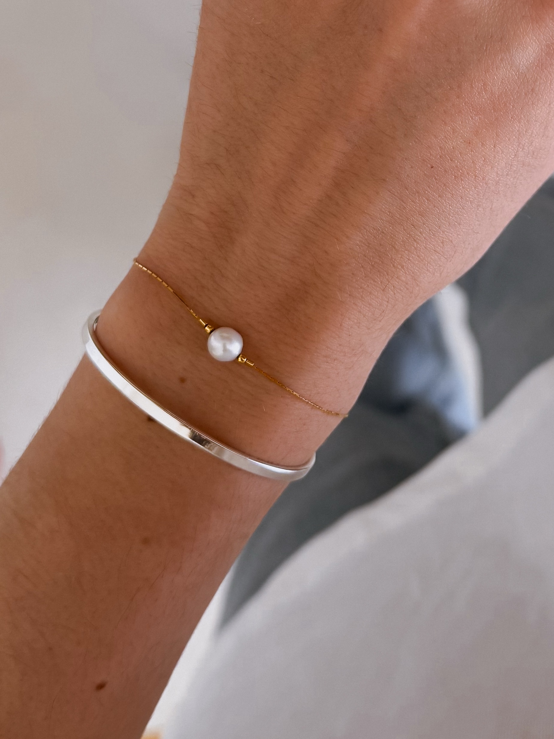 Bransoletka ze średnią perełką