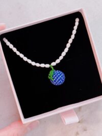 Naszyjnik perły z jagodą