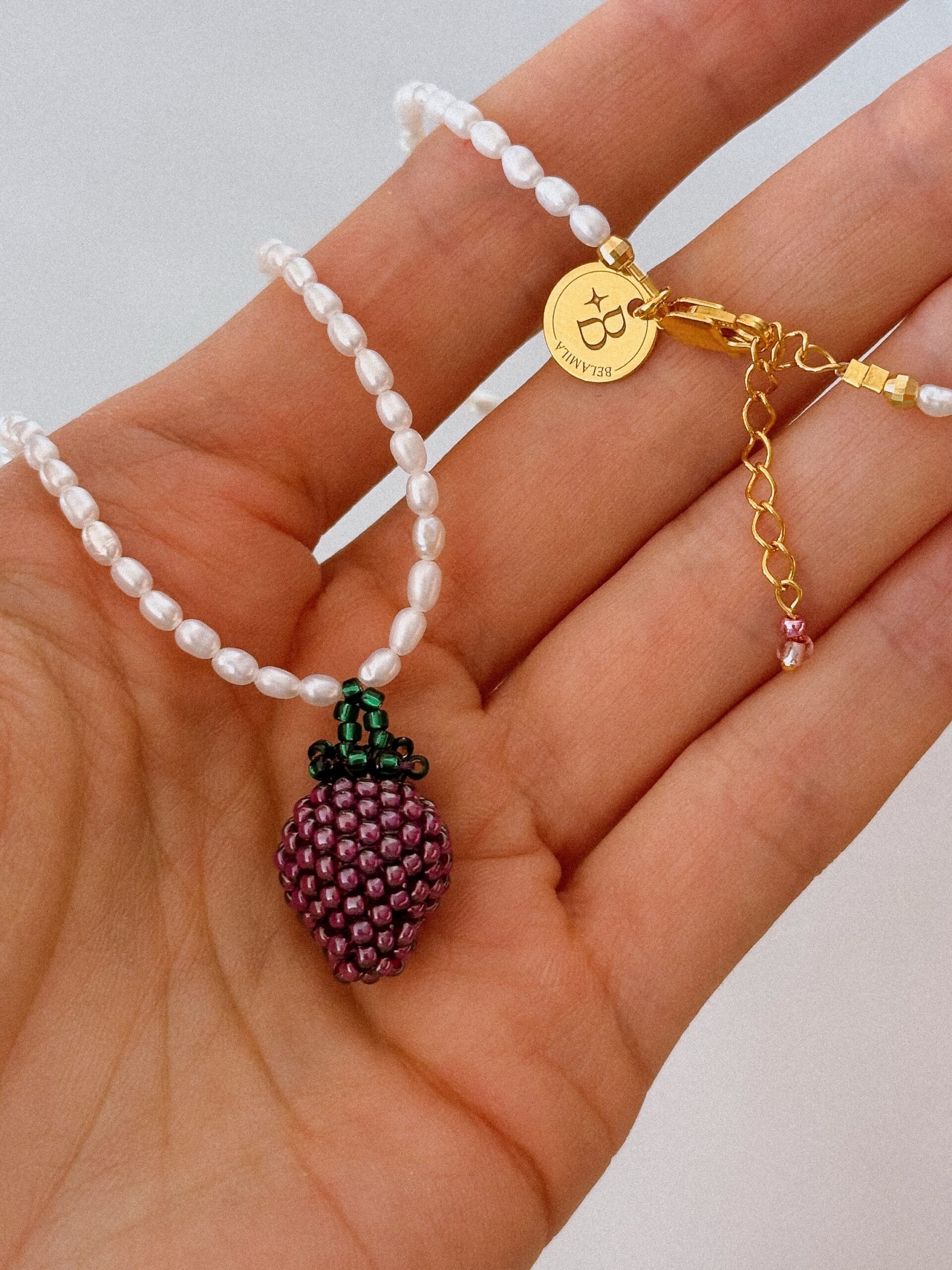 Naszyjnik perły z jeżyną